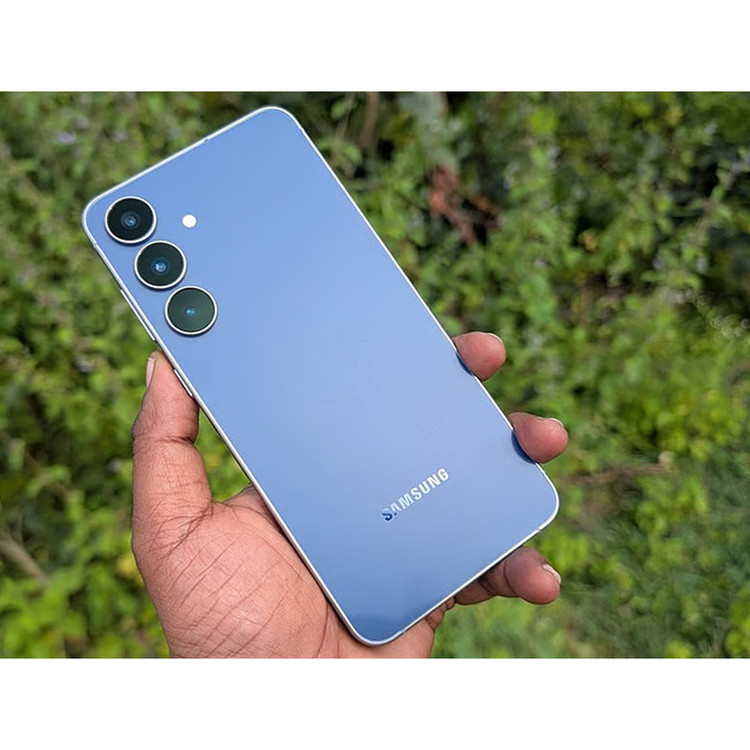 گوشی موبایل سامسونگ مدل Galaxy S25 FE دو سیم کارت ظرفیت 256 گیگابایت و رم 8 گیگابایت - ویتنام